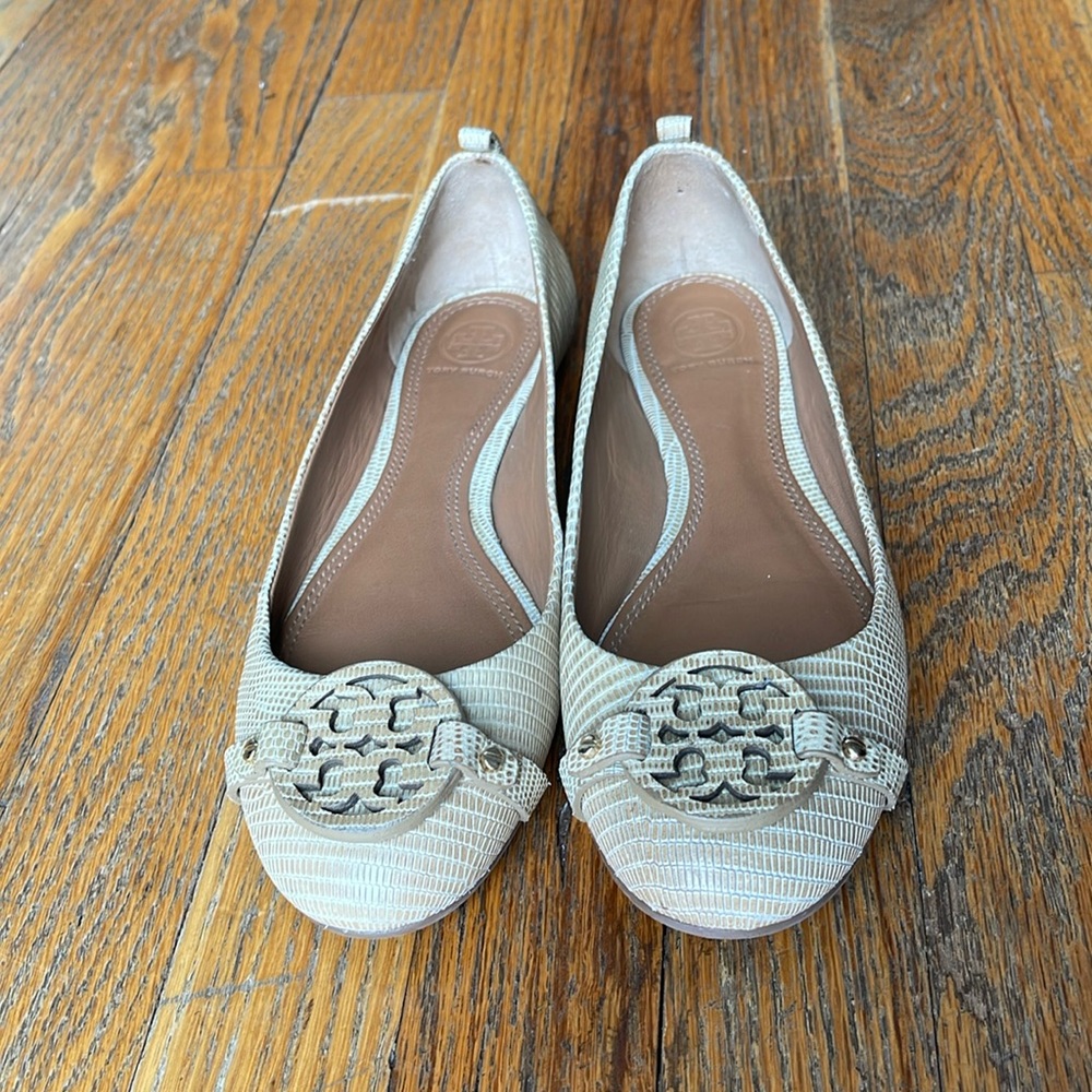 EUC Tory Burch Tan Mini Miller Snakeskin Leather Print Ballet Flats - Size 8M
